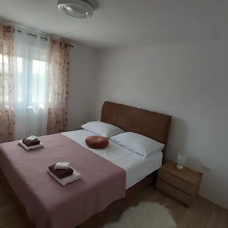Luka Apartment