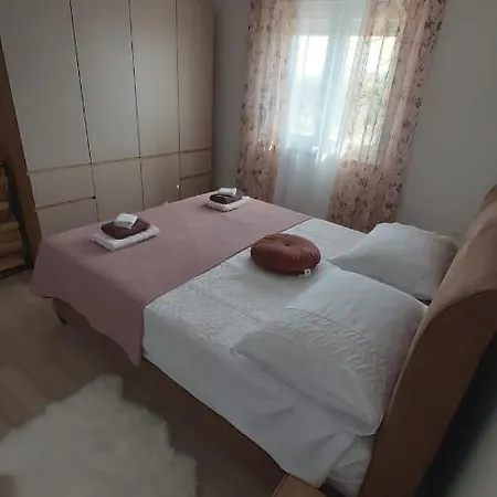 Luka Appartement *